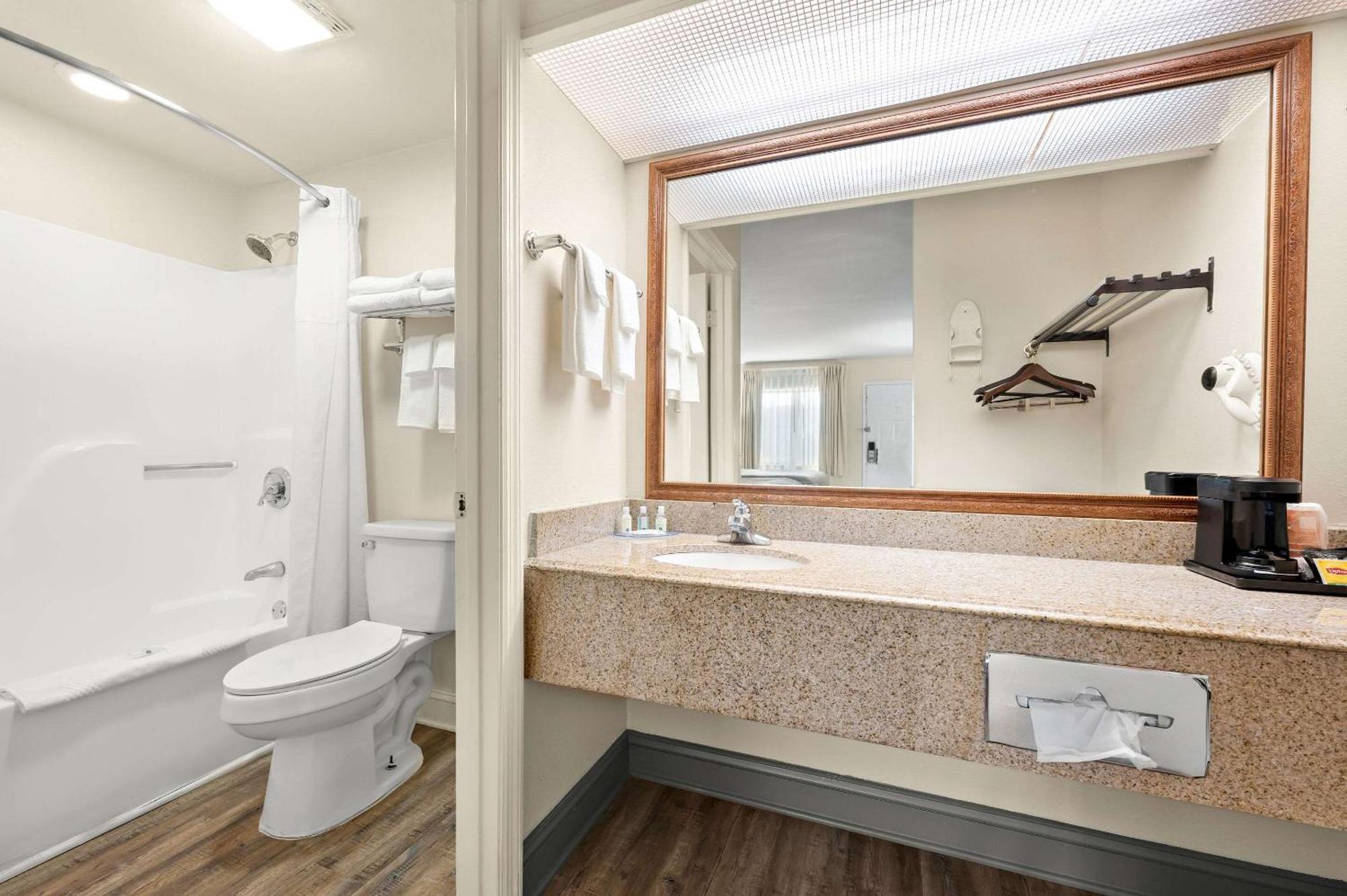 Quality Inn Pelham I-65 Exit 246 Luaran gambar